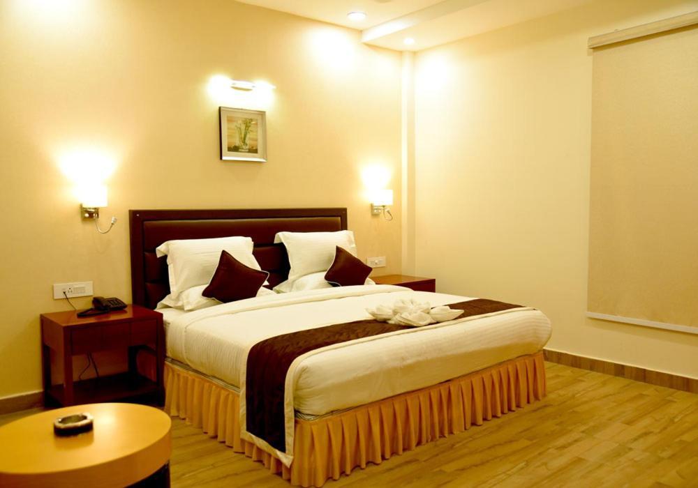 The Ved Mantra Hotel Gwalior Exterior photo