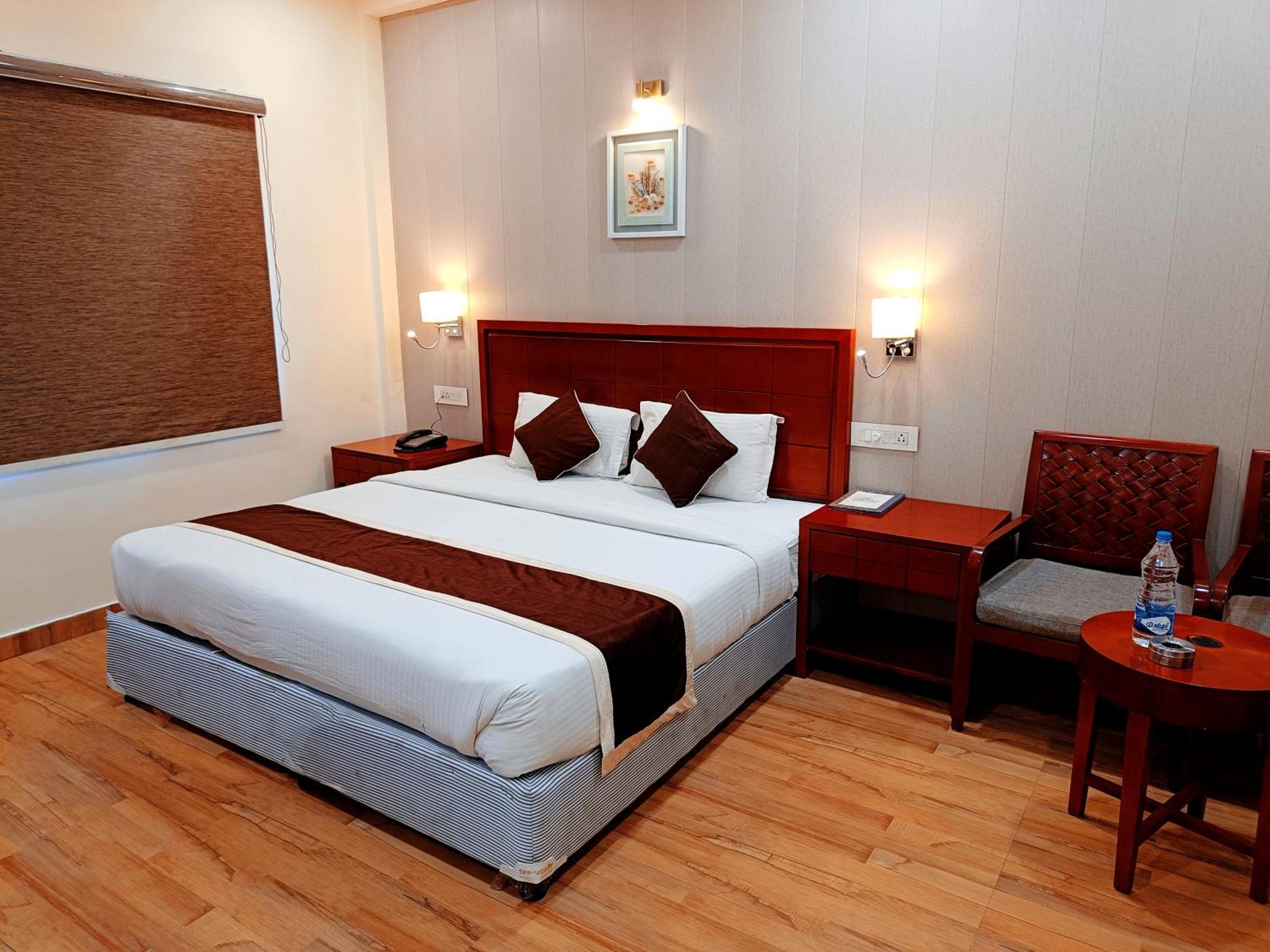 The Ved Mantra Hotel Gwalior Exterior photo